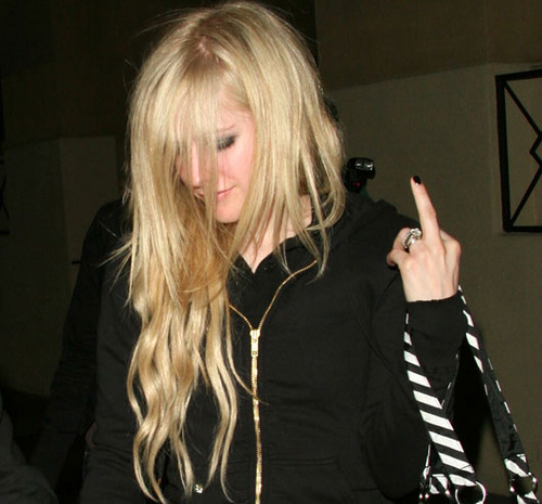  Avril is arrogant????