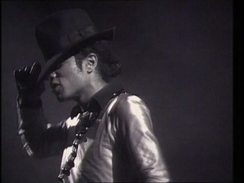  which is your favourite live performance in any of michael's tour????