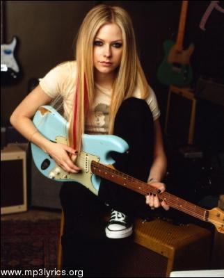  Did Avril do her best,any of her música videos?