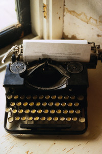  Does anyone know where i can find a ribbon for my Typewriter?