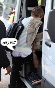 Do you think Justin Bieber has a 'sexy butt'?!?