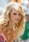  WHO LOVES TAYLOR SWIFT!