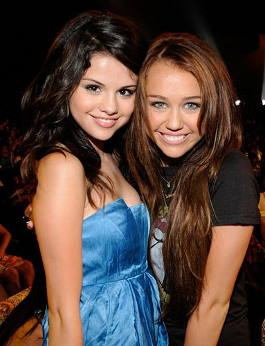 Are Miley Cyrus and Selena Gomez friends?