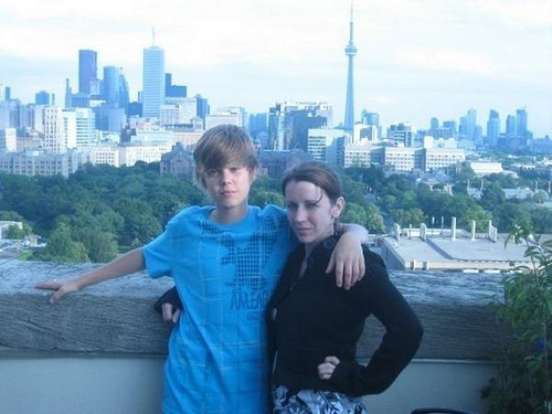 justin bieber when he was a baby with his mom. okay well i think this is his