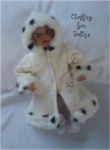  okay heres trixie lee the polar bears' inayopendelewa outfit/coat just to note it is fake fur, manyoya :)