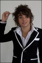  well before prince (and i still like him now) was a guy named Shaun Diviney from a famous australian band called short stack :) hes gorgeous and has awesome hair :P hes 20 though 哈哈 :D