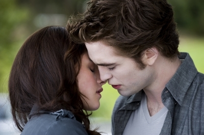 Def Bella and Edward. There so great together. Who doesnt like them???