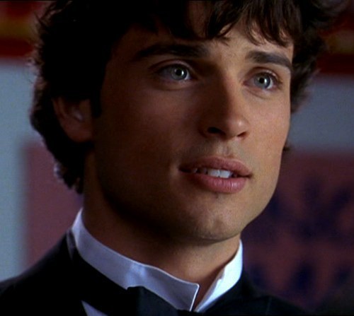  Tom Welling (Clark Kent) from स्मॉल्विल प्यार the Boy! This is for Susie 2! (Clarklover)