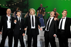  OH MY GOD!!!!! I cannot wait. All the guys look so great. I dont know if i can wait until February. lol. Heres the link por the way for anyone who needs it. http://celticthunder.ie/