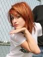  hayley williams!!!!!! she is an amazing i প্রণয় her she is my idol!:) hayley williams ftw