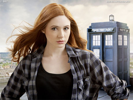  Her name is Amy Pond. I like her already, Karen Gillan was in The Fires of Pompeii as a soothsayer and she is frequently in the Kevin Bishop 表示する