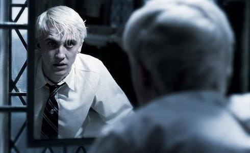  Draco!!!He is my favourite,I <3 him so much!!!He is so hot and sexy!!I'm so in Liebe with him!!!My other choices are Ron,Professor Snape and Lucius(I don't care for his wife!!!)