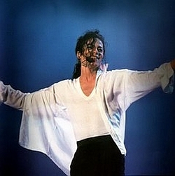 Honestly.. I loved him with all my heart in the Dangerous tour dressed in this outfit (when he sang Will you be there). Simple.. and clean and pure and magic.. I adore him