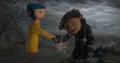  Happy Halloween,I'm Hollow.Hope I get to you~.=3 [ Coraline is freaking epic!xD ]