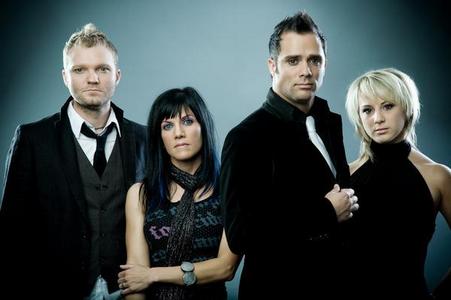  1. [b]SKILLET[/b]- they are the BESTEST and COOLEST band EVER! 2. Greenday 3. The Fray 4. Red Jumpsuit Apparatus 5. エヴァネッセンス