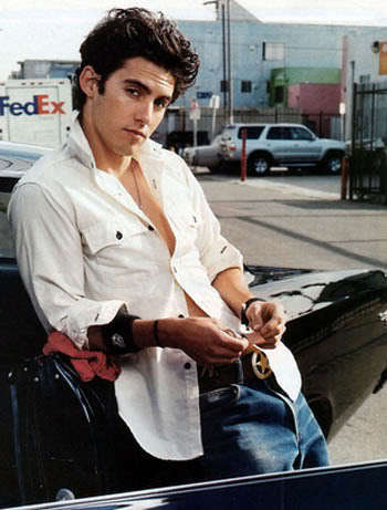 milo ventimiglia because he is hot ,funnny , a good actor , and a great bod
