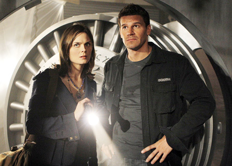  i have a lot of preferito tv friends,but my FAVORITTTTTTE are Booth & Bones....they are so good together and they have cemistry...so i pick them...lol...