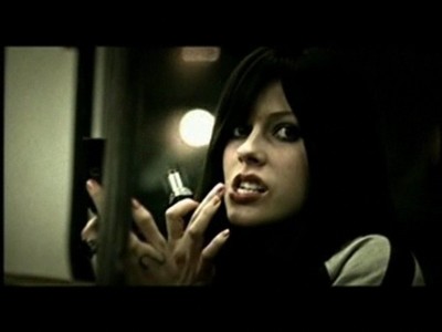 This is my kegemaran of Avril in the Muzik video