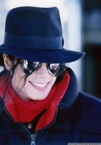  i call him michael and mj mostly but an ocassional mike here and ther(: