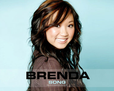  do you like brenda song?