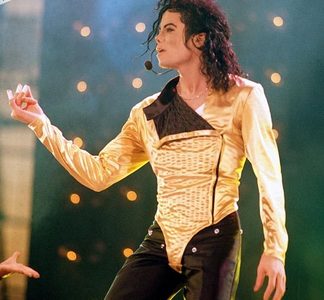  Dangerous era!!He is sooo sexy there... and bad era too but Dangerous is the best!! <3<3<3<3<3<3 Love آپ Michael! آپ are soo damm sexy!!!