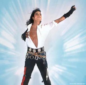  wow:) um im gonna go for the BAD ERA!! Hes so lovable ans sexy in that era,esp.with dirty diana. 愛 it!! even もっと見る because this is where my brother started to be a fan,cause of his dancing,perfect. But hes sexy in all of them though like kiss93 said.
