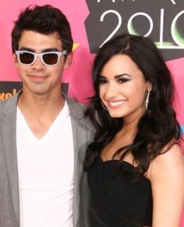  I cinta JEMI ! I'm so happy oleh them ! it's amazing. they're perfect for each other. the best couple ever !
