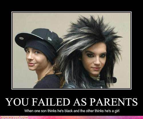  if anda don't know them, it's Bill & Tom Kaulitz from Tokio Hotel (: even though i really do Cinta them, this picture is still hilarious because it's quite true :3