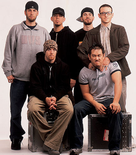  Linkin Park is truely one of my all time kegemaran bands!! I saw them a few years lalu and they're were great!!!