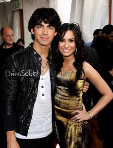  i was lik WOW they are a cute couple though
