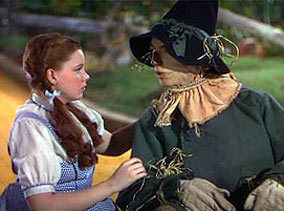  I tình yêu the scene where Dorothy meets the scarecrow for the first time.You just know they are in for a great time !