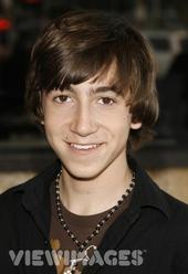  most ppl already put kelly clarkson, muse, and paramore, so here's a pic of the better-known-as-actor, vincent martella. he is an AMAZING singer in my opinion. and so hot!