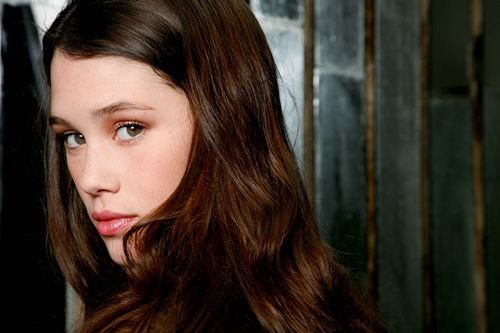  Yes they are. Fun Facts: Ian McShane is going to play Blackbeard, Penelope Cruz is going to play Blackbeard's daughter and suppousably Jacks 愛 interest. There is a French actress-model playing an alluring mermaid her name is Astrid Berges-Frisbey . Shes pretty. here's a pic.