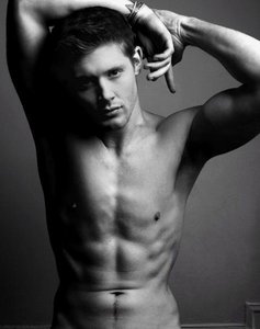 I have to say Jensen for me he just got those sexy eyes the body and that smile well lets face it he has everything. Don't get me wrong I love Jared to especially his smile with them dimples but Jensen has always been my favorite