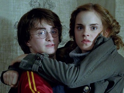 I ALWAYS LOVEL HARRY HERMIONE A.K.A HR/H!!!!!!! THE GOT A REALLY GOOD CHEMICAL, AND THEY ARE REALLY CUTE WHEN THEY GOT TOGETHER!!!!