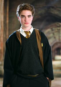 YES I DO!!!!!!!!!!!!!!!!!!!I LOVE HIS NEW HAIRCUT SOOOOOOOOO MUCH!!!!!!!!!!BUT I THINK HE LOOKED BETTER IN HARRY POTTER THAN IN TWILIGHTAND DON,T GET ME WRONG I LOVE TWILIGHT AND HARRY POTTER I JUST THINK HE LOOKED BETTER IN HARRY POTTER .