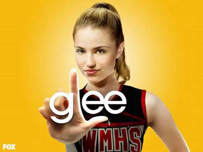  I loove Quinn :D other than her I also adore Kurt and Sue ):