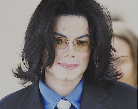  I totally agree with you!! Even if they see that all the bad things that were saying about him wasn't true.. they still hate him.. I know that to every nyota happens the same.. but to Michael were always so cruel.. they always judge him for the plastic surgery.. if he was sick, if he had vitiligo they didn't want to believe it, they continued saying lies..they always invented stories about him... Even if they know that those kids confesed the true.. they still hate him; they refuse to recognize that Michael was completly innocent, was so loving, caring.. Michael was hunted zaidi than any other celebrity.. they invented so many stories about him..