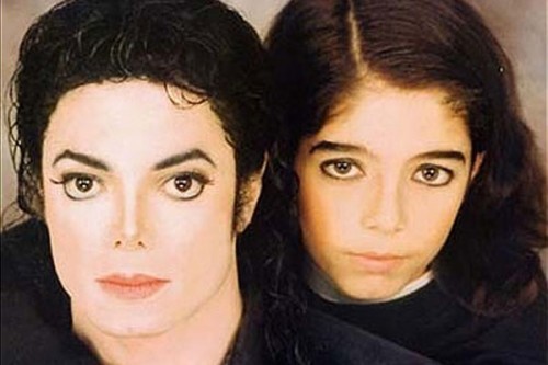  I don't have any problam with Omer! I just don't belive MJ is his father. though he does look a bit like Blanket, It makes no sense that he is Mike's sun. I have to admit that they look gorgeous together!! ;)
