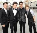  JUSTIN BIEBER !HE IS SOOOOO CUTE AND HOT. HE HAS ALSO GOT A GOOD VOICE . IT WOULD HAVE BEENANY OF THE JONAS BUT I AM TOOO YOUNG FOR THEM BUT ON THE CONTRARY I AM ONLY THREE YEARS YOUNG FOR JUSTIN . BUT TRUELY , I tình yêu JUSTIN thêm THAN THE JONAS . I HAVE ONE LINE FOR HIM - THOUGHT YOU'D ALWAYS BE MINE,MINE