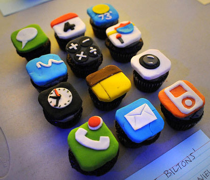  wtf...O.o i want to wash my eyes, but i can't stop looking at it.................ooooohhhhh. lol this is hilarise i amor it! ^^ lol cupcakes that LOOK LIKE AND IPHONE!....how creative?... ok i am going to stop typeing rrrriiiggghhhhttttt now!
