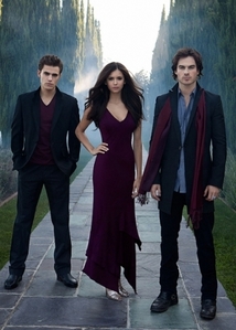  Oh my Gosh! It get's wayyy better! Read frostbite and toi will be on the edge of ur seat! I read it and couldn't put it down. :) Also try lire the Vampire Diaries series ou watch the montrer for plus vamp stuff :) PICTURE IS TVD CAST :)