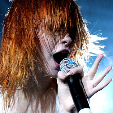  HALLELUJAH! i can picture it right now, Hayley and I holds hands screaming Hallujahhhhhh....ahhhh that'll be the day!