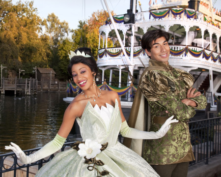  For me it's Tiana/Naveen. Tiana and Naveen are adorable together, and make a fun and interesting couple. I also Любовь the journey they took together.