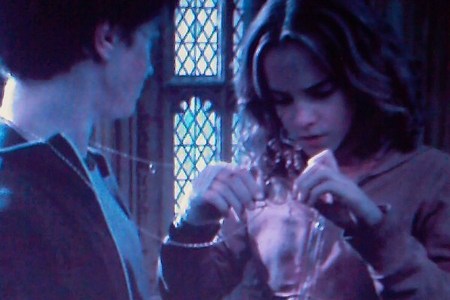  i 사랑 harry potter And my favourite part would have to be in Prisoner of Azakbam when harry and hermione go bak in time i thought that was pretty good and was portrayed great in the movie :)