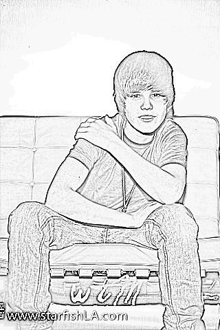  justin emo's are so weird there all depressed and i'm a very happy person so i like justin :) lots of amor abby xxx p.s pic done por me :D