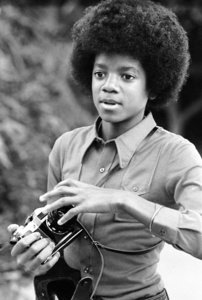  It's completely normal. I go through the same thing;; but mostly when I see a picture یا video یا even hear his voice of him in the Jackson 5 era. Since he's my biggest celeb crush then. And it's such a [i]great[/i] feeling, right?