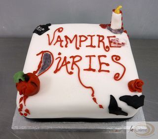  HAPPY BIRTHDAY!!! :D I added you!! HAVE A GREAT DAY!!!!! I saw that te like Vampire Diaries!!