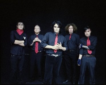  I don't know a funny video but I know a good song, Our Lady Of Sorrows oleh My Chemical Romance Pic: My Chemical Romance!!