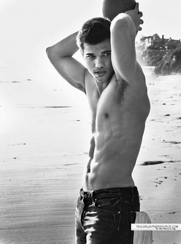 IS THAT EVEN A QUESTION?! TAYLOR LAUTNER DUH THIS A FAN SITE FOR HIM NOT JUSTINA BEAVER WAIT NOT THAT IS AN INSULT TO BEAVERS YEAH SO STOP COMPARING TAYLOR TO THIS GAY GIRL SINGER WHO HAS NO TALENT AT ALL THANK YOU VERY MUCH TEAM TAYLOR 4EVER =D
